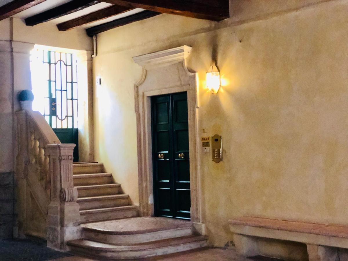 Apartamento Palazzo Tiolo Verona Exterior foto