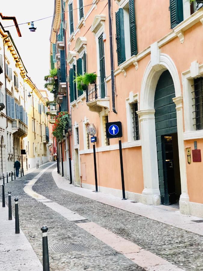 Apartamento Palazzo Tiolo Verona Exterior foto